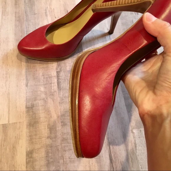 Nine West red high heels - Picture 3 of 4